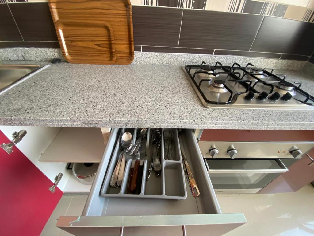 Complexe Al Massira Imm 13 N 6 Etg 2 Appartement Fnideq Buitenkant foto