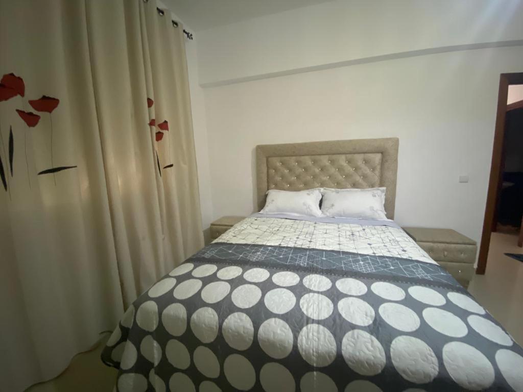Complexe Al Massira Imm 13 N 6 Etg 2 Appartement Fnideq Buitenkant foto